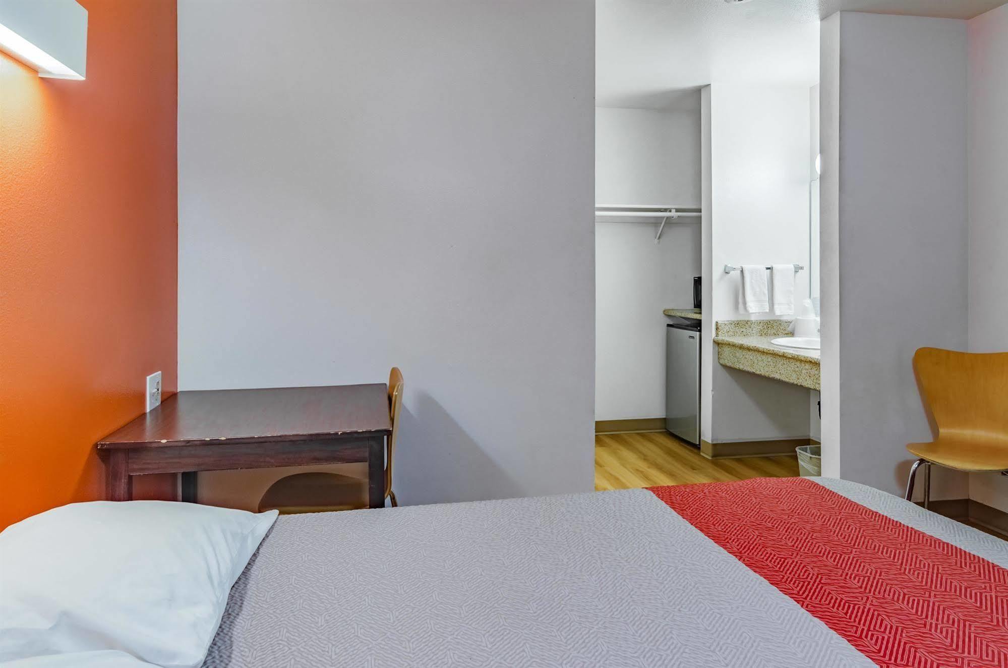 Motel 6-Portland, Or - Грешем Екстер'єр фото