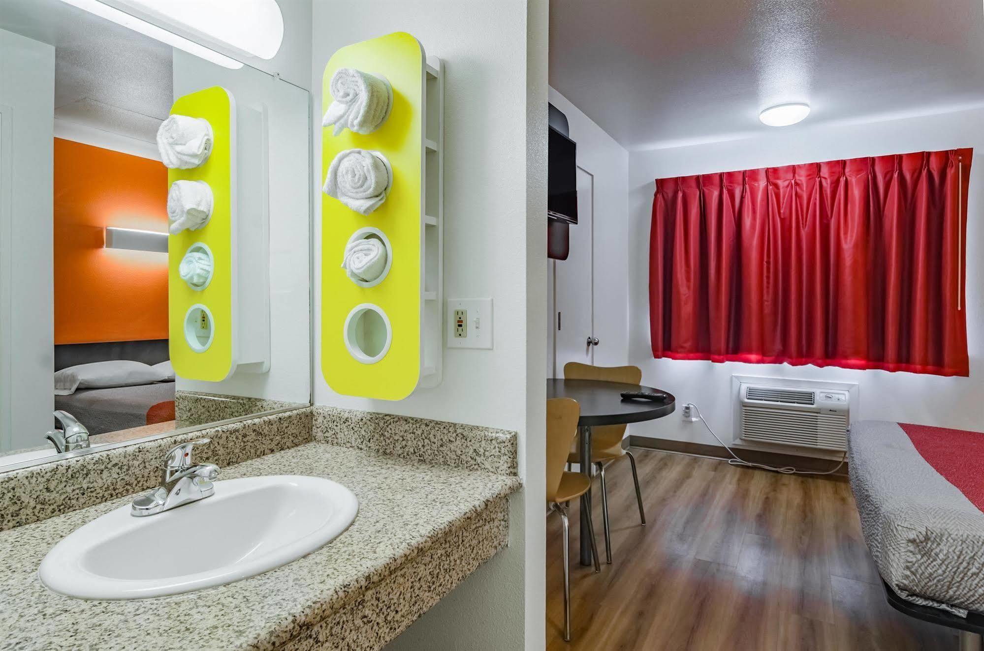 Motel 6-Portland, Or - Грешем Екстер'єр фото