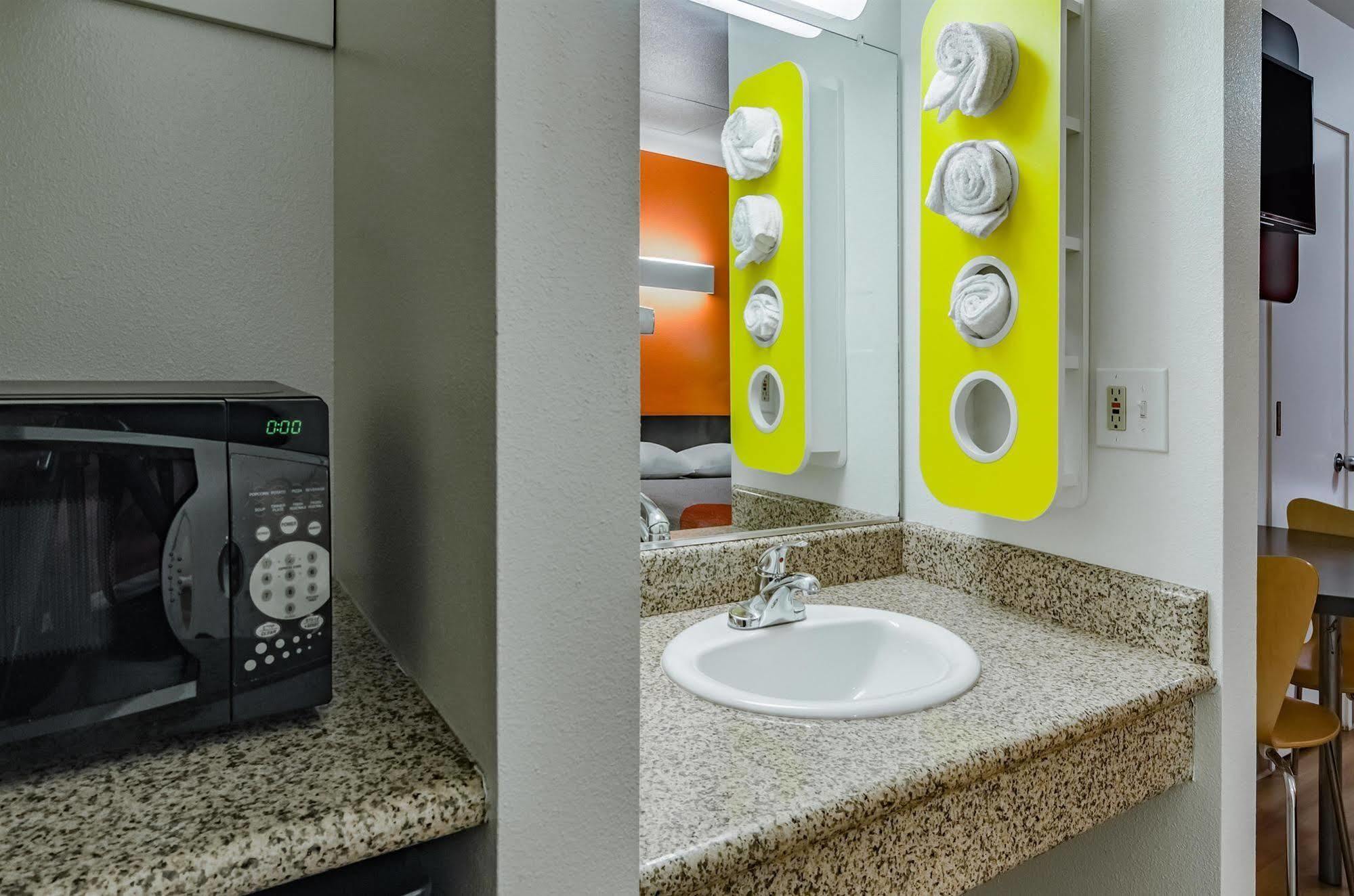 Motel 6-Portland, Or - Грешем Екстер'єр фото