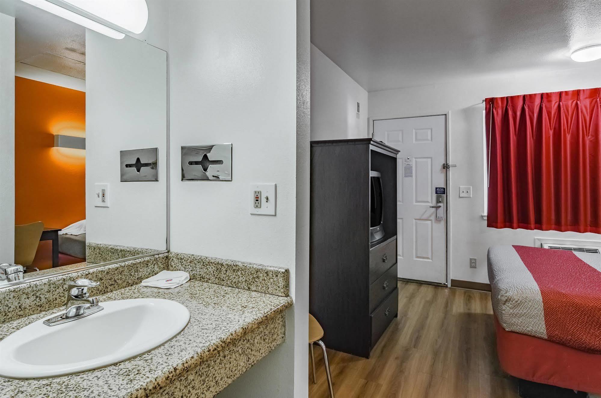 Motel 6-Portland, Or - Грешем Екстер'єр фото
