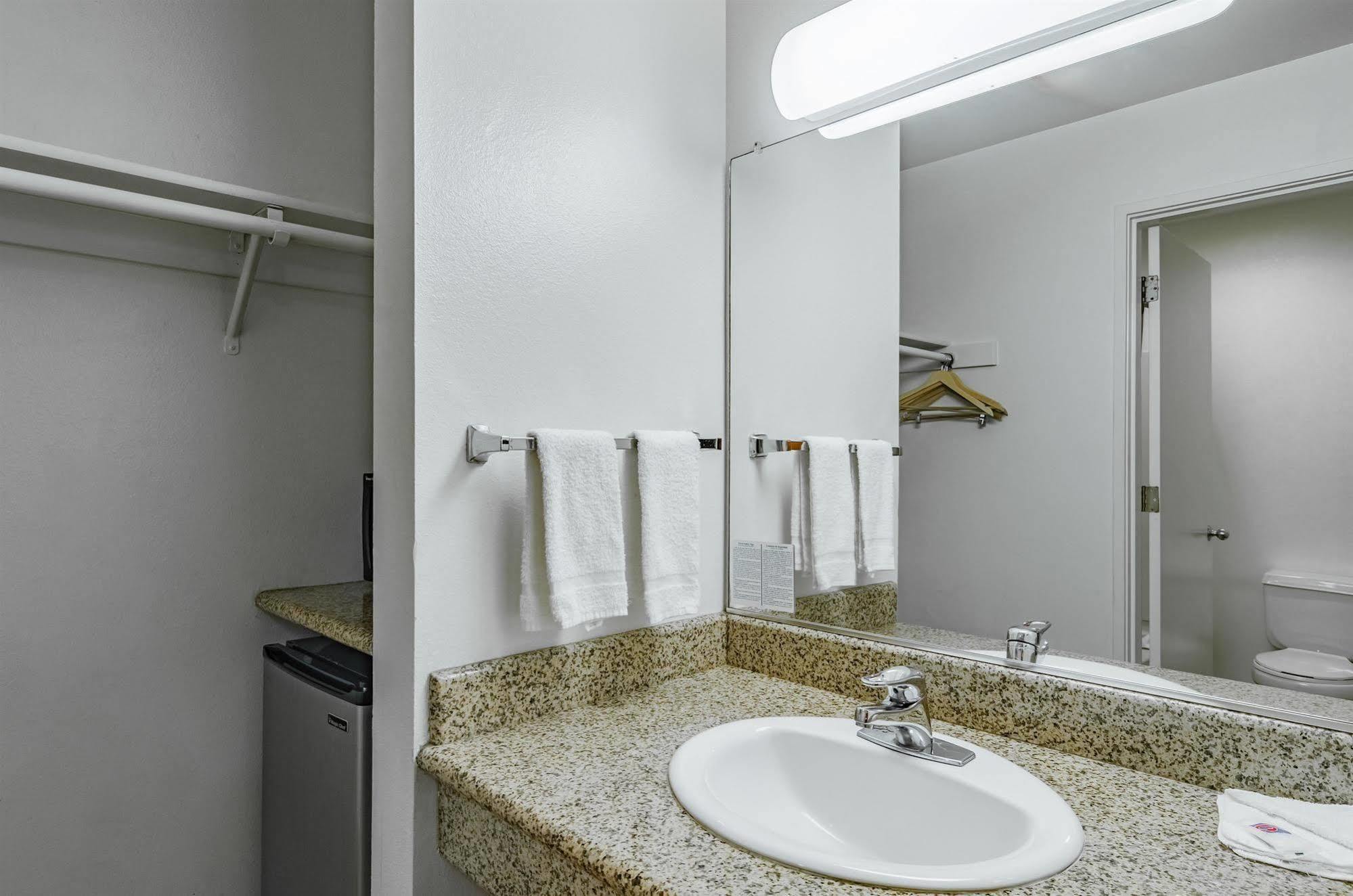 Motel 6-Portland, Or - Грешем Екстер'єр фото