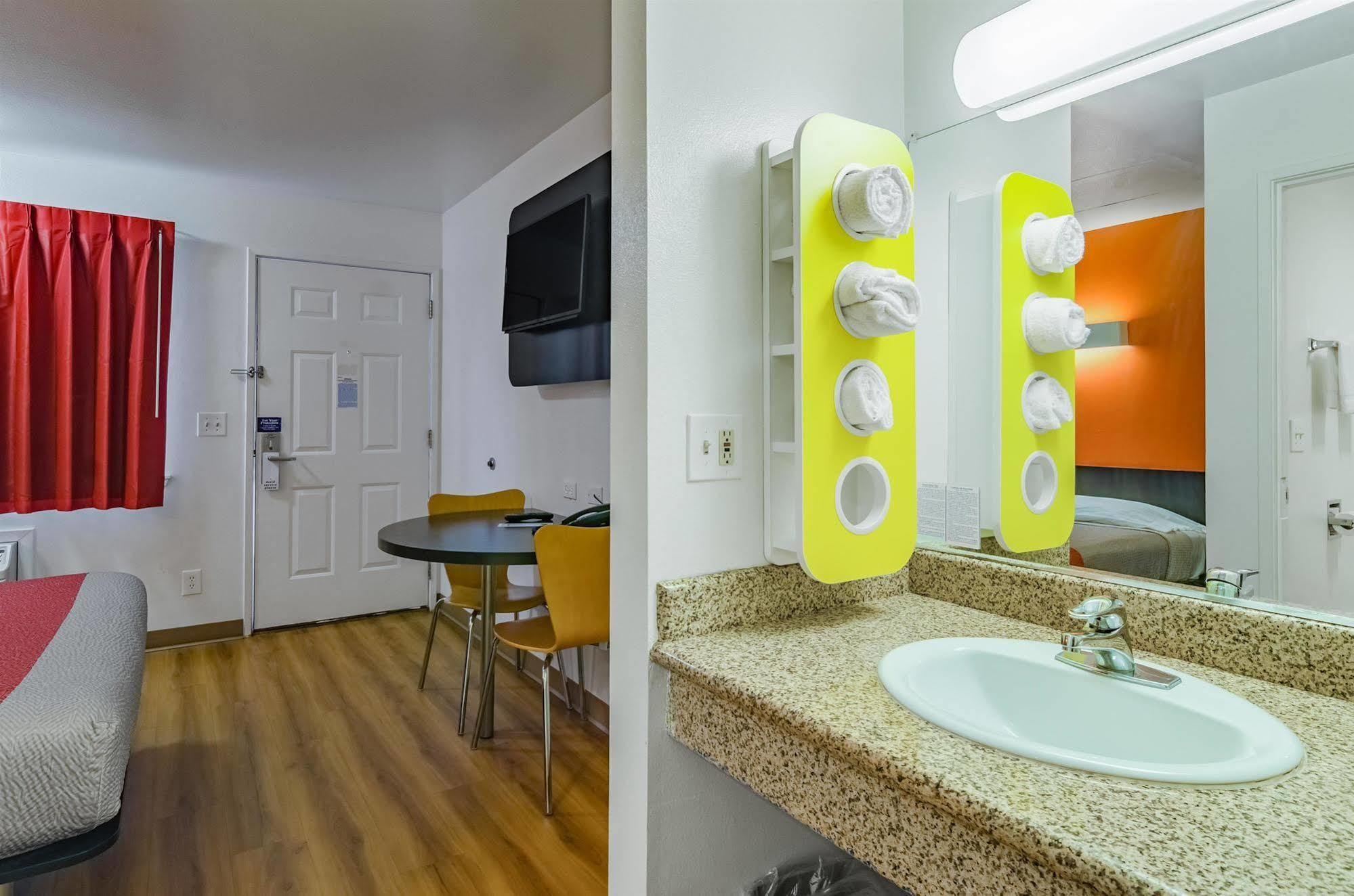 Motel 6-Portland, Or - Грешем Екстер'єр фото
